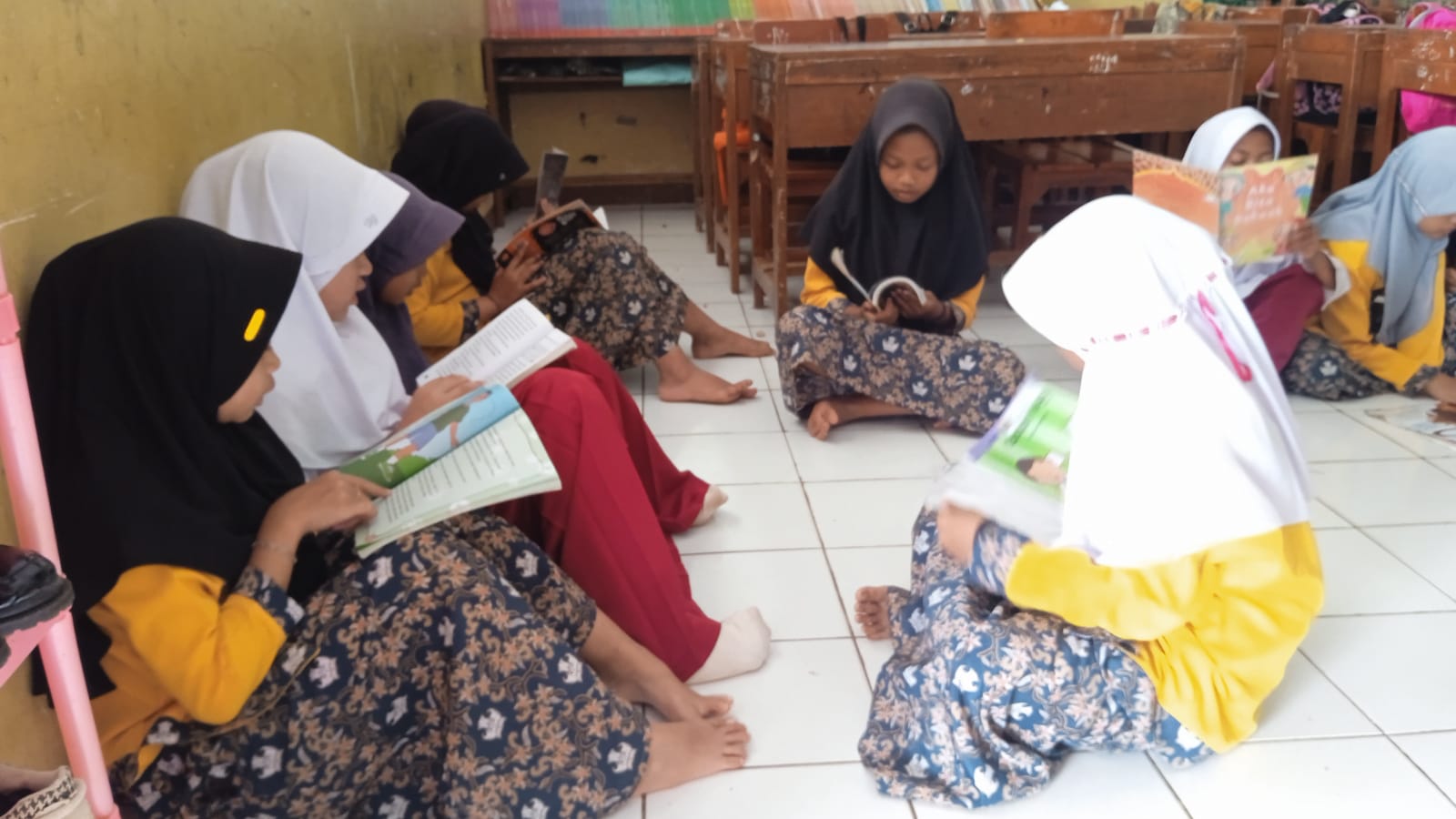 Kegiatan membaca 